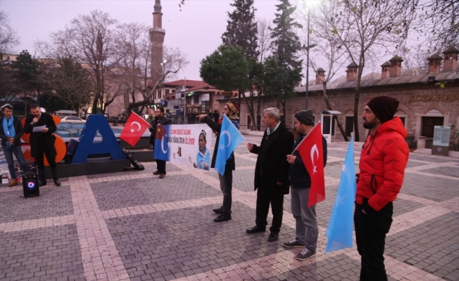 Çin'in Doğu Türkistan politikaları Bursa'da protesto edildi