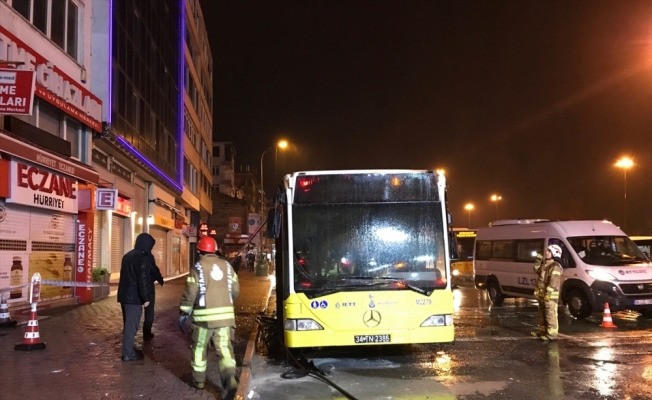 Kadıköy'de İETT otobüsünde yangın çıktı