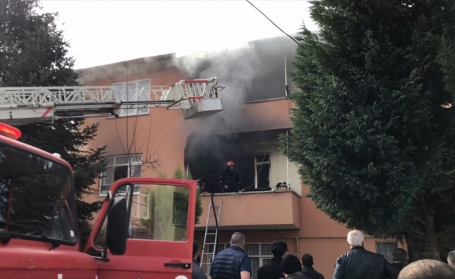 GÜNCELLEME - Sakarya'da yanan evde mahsur kalan çocuk öldü