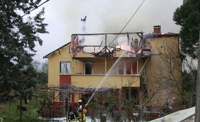 Bursa'da 2 katlı çiftlik evi yandı