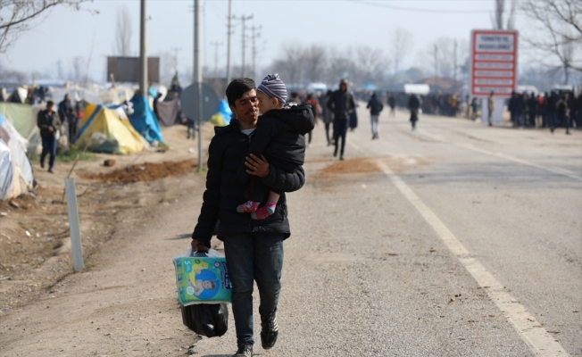 Sığınmacıların sınırda bekleyişi 27. gününde