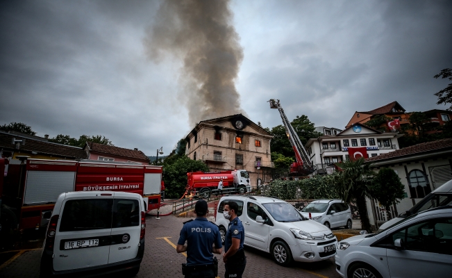Bursa'da iki katlı binada yangın