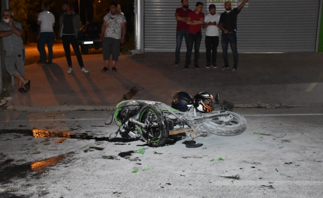 Sakarya'da otomobil ile motosiklet çarpıştı: 4 yaralı