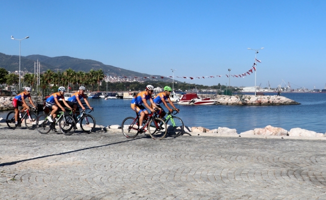 AFAD'lı bisikletçilerden 17 Ağustos Marmara Depremi anma sürüşü