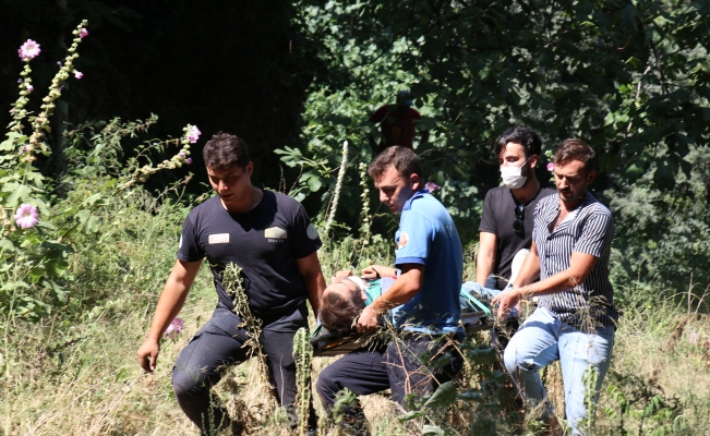 Bursa'da kayalıklardan düşen kişi yaralandı