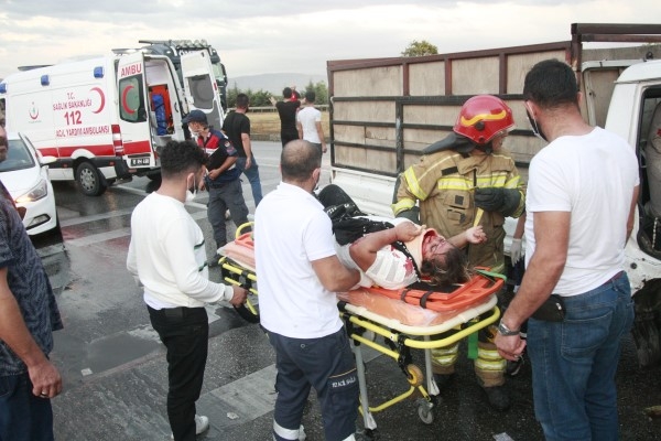 Bursa'daki trafik kazalarında 1'i çocuk 4 kişi yaralandı