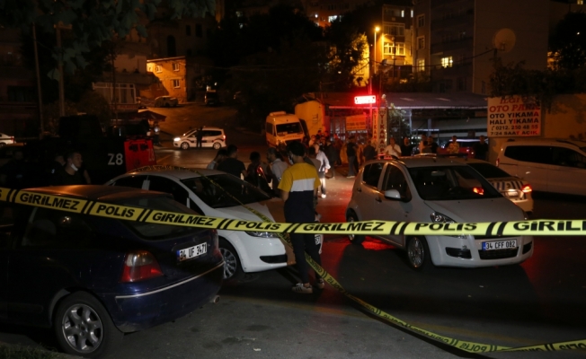 Şişli’de çıkan silahlı çatışmada kurşunlar polis aracına isabet etti