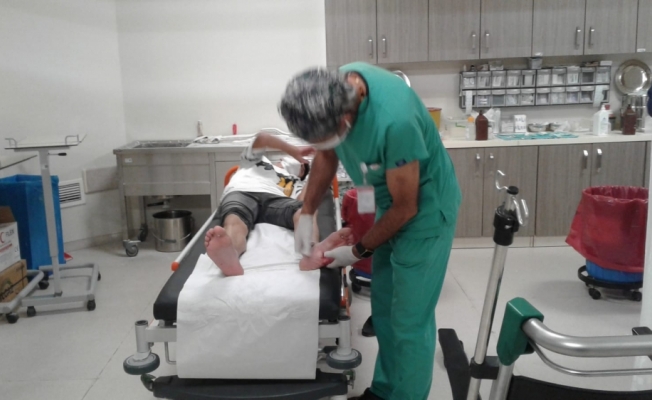 Kocaeli'de ayağından yaralanan genci zabıta ekipleri hastaneye yetiştirdi