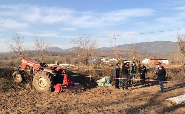 Balıkesir'de tarla sürerken traktörden düşen sürücü hayatını kaybetti