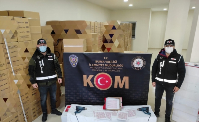Bursa'da kaçak sigara operasyonunda 2 kişi yakalandı