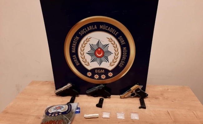 Bursa'da uyuşturucu operasyonunda yakalanan 10 zanlı tutuklandı