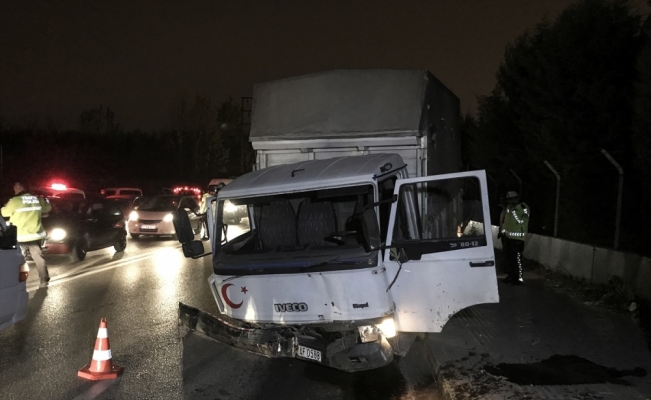 Bursa'da çalıntı kamyonetle polisten kaçan şüpheli kaza yaptı