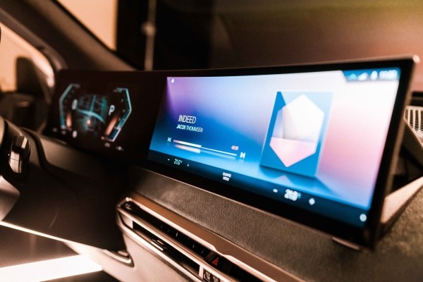 BMW iDrive sistemi’nin yeni neslini CES 2021’de tanıttı