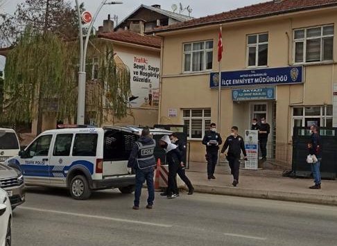 Sakarya'da kiraladığı fabrikada uyuşturucu ticareti yaptığı iddia edilen kişi tutuklandı