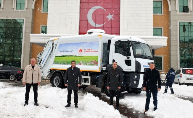 Bursa Mustafakemalpaşa'ya hibe çöp kamyonu
