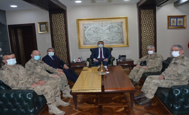 Jandarma Genel Komutanı Org. Çetin, Siirt Valiliği'ni ziyaret etti