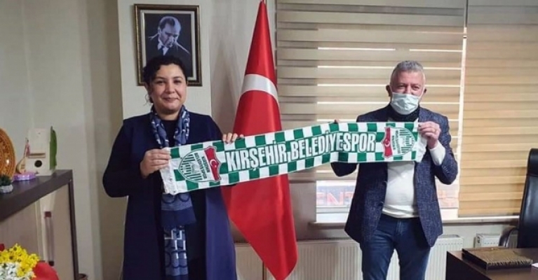 Kırşehir Belediyespor'dan AK Parti'ye hayırlı olsun ziyareti