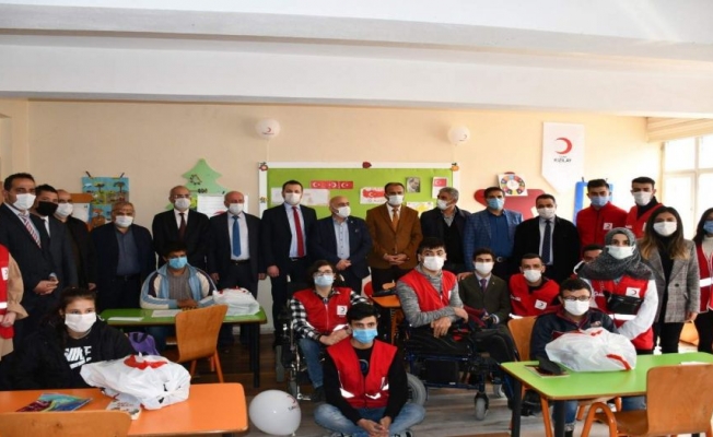 Türk Kızılayı Siirt'te özel öğretim sınıfı açtı