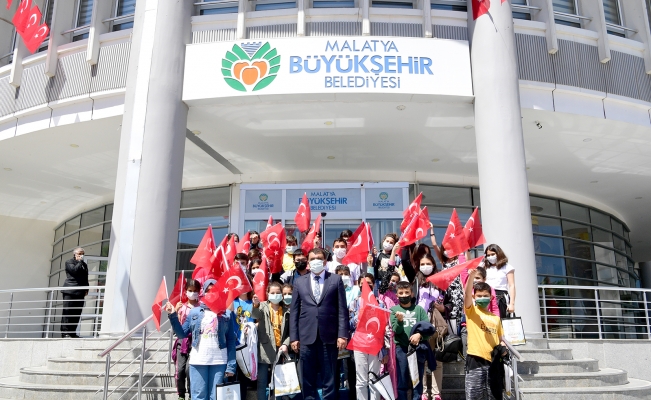 Malatyalı öğrencilerinden Başkan Gürkan'a ziyaret