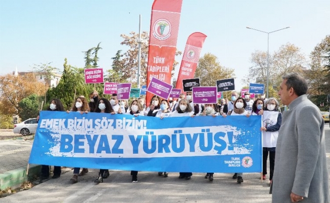 Bursa'da 'beyaz' yürüyüş!
