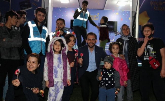 Bursa'da AK Gençler çocuklara şenlikli akşam