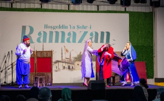Bursa ramazan geceleri tiyatroyla renklendi