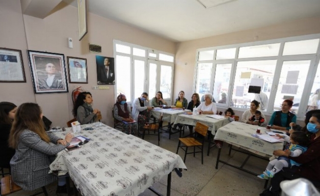 İzmir Selçuk'ta 'Temel Hukuk Eğitimi' devam ediyor