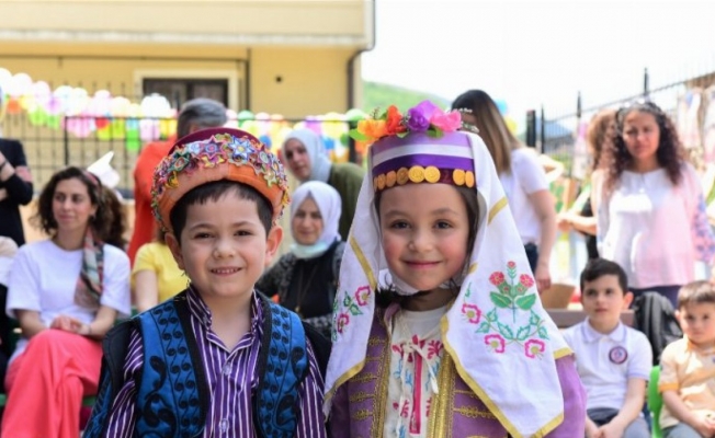 Bursa Yıldırım Belediyesi kreşinde özel anneler günü etkinliği 