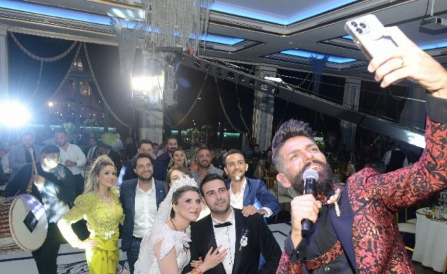 Bursa'da Mehmet Çevik'li görkemli düğün
