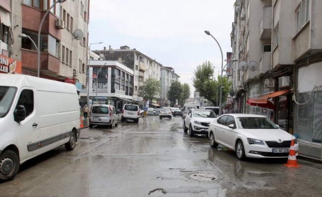 Sakarya'da Çeşme Meydanı Caddesi asfalta kavuşacak