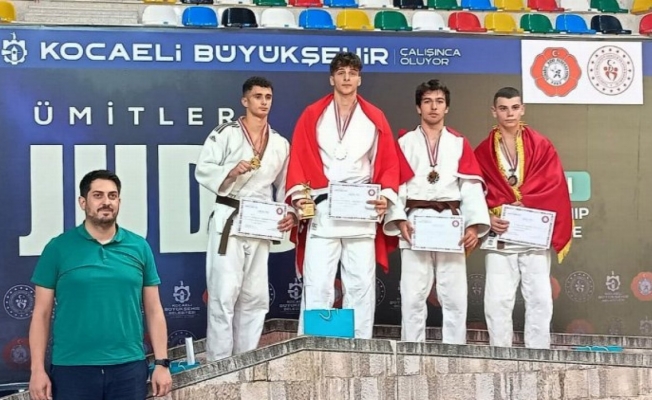 Balkan Şampiyonası'nda Bursa Osmangazi'ye çifte başarı