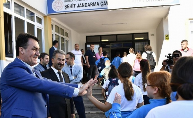 Bursa Osmangazi'de Başkan Dündar öğrencileri yalnız bırakmadı