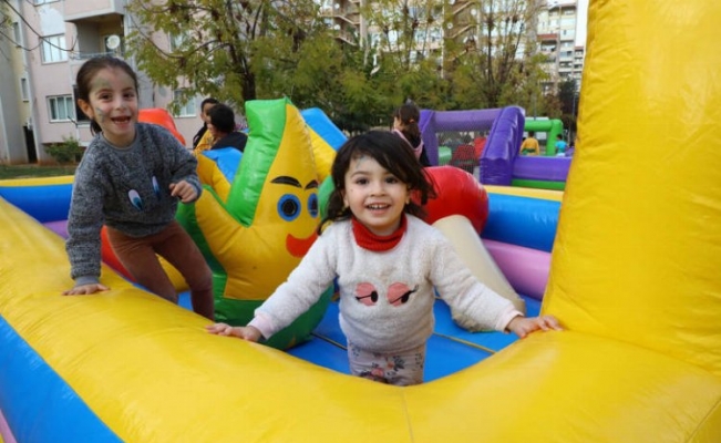 Antalya Döşemealtı'nda çocuklar şenlikte eğlendi