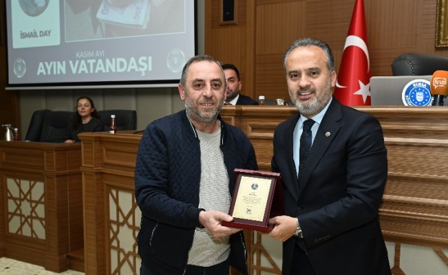 Bursa'da ayın vatandaşları ödüllendirildi