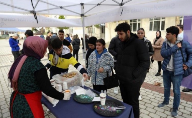 Bursa İnegöl'de öğrencilere çorba ikramı