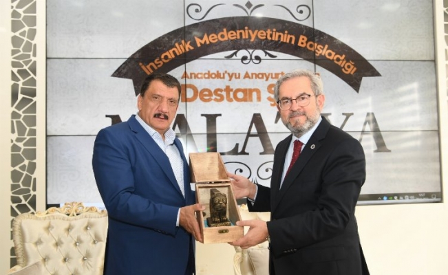Rektör Prof. Dr. Necdet Ünüvar'dan Selahattin Gürkan'a ziyaret