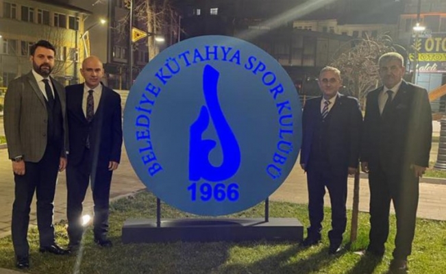 Belediye Kütahyaspor'un logosu Zafer Meydanı'nda
