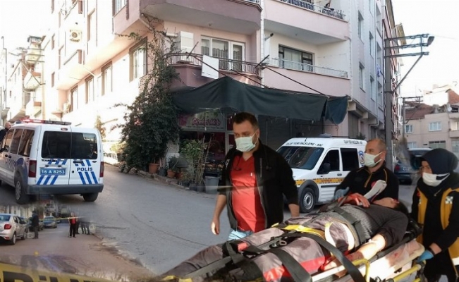 Bursa'da 4. kattan düşen genç adam ağır yaralandı