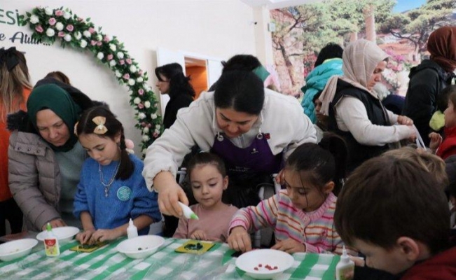 Çocuklar İzmit Çocuk Festivali’nde eğleniyor
