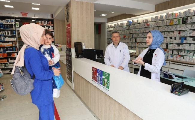 Konya'da eczane teknisyenlerinin işitme engellilerle iletişimi kolaylaştı