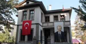 Atatürk Evi Müzesi'nin tapusu sergileniyor