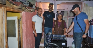 AK Parti'den Hayrabolu'da ihtiyaç sahiplerine tekerlekli sandalye