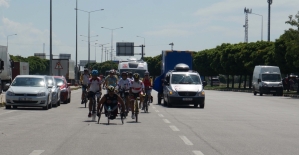 Engelli hakları için Lahey'e bisiklet turu