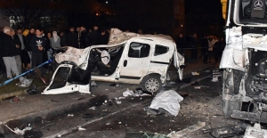 Maltepe'de trafik kazası : 1 ölü 2 yaralı