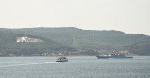 Rus askeri gemileri Çanakkale Boğazı'nda