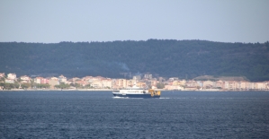 Rus arama kurtarma gemisi Çanakkale Boğazı'ndan geçti