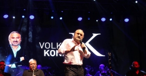 Volkan Konak Tekirdağ'da konser verdi