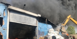 Bursa'da plastik geri dönüşüm tesisinde yangın
