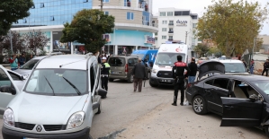 Edirne'de polisten kaçan araçtakiler kaza yapınca yakalandı