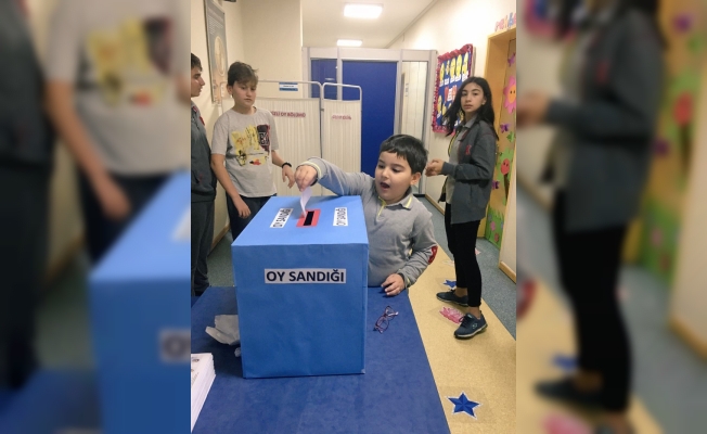 Ortaokul ve lise başkanlık seçimi yapıldı.